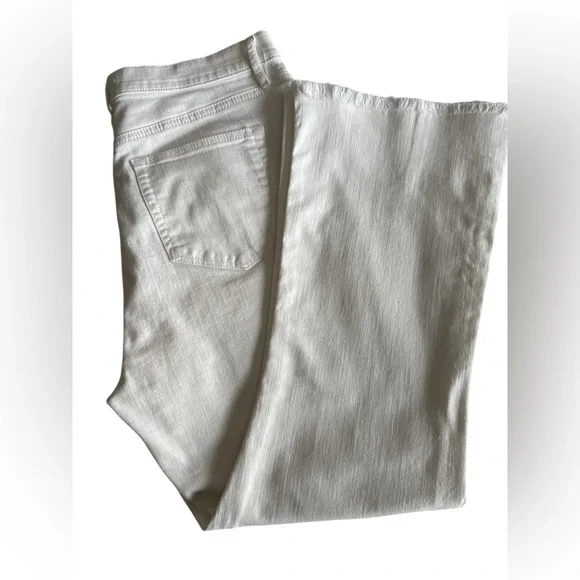 LOFT The Kick Crop Classic White Women's Jeans - Picture 1 of 7